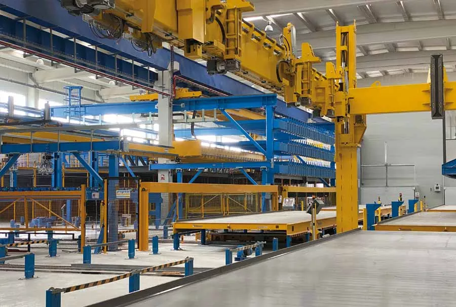 Primero plano de un robot automatizado de la instalación de Viguetas Navarras
